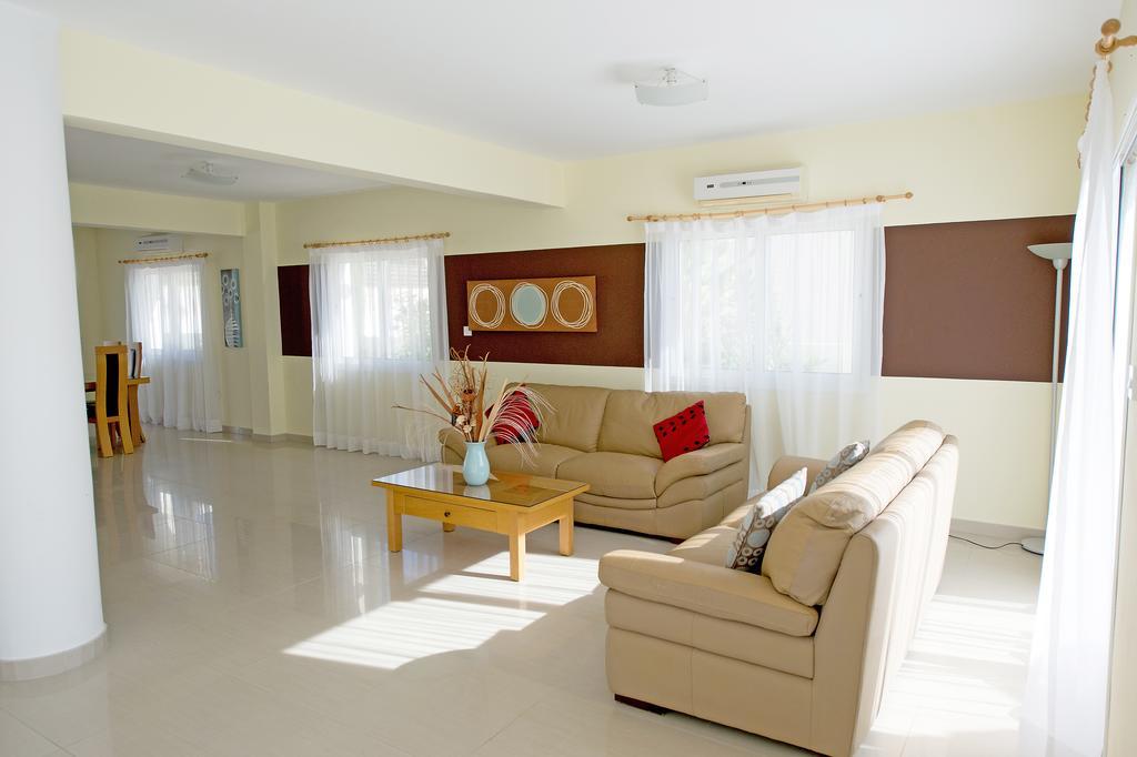 Hara Nissi Beach Villas Ajía Nápa Rom bilde