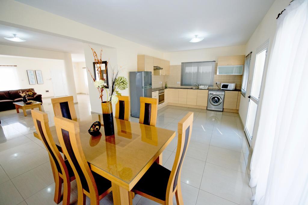 Hara Nissi Beach Villas Ajía Nápa Eksteriør bilde