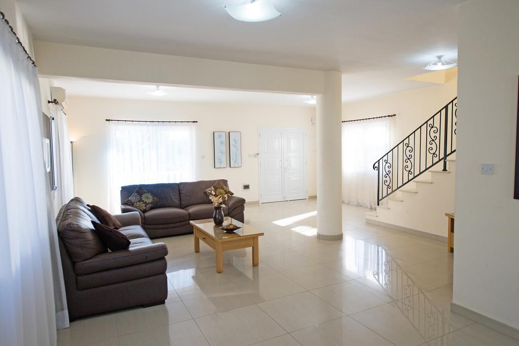 Hara Nissi Beach Villas Ajía Nápa Eksteriør bilde